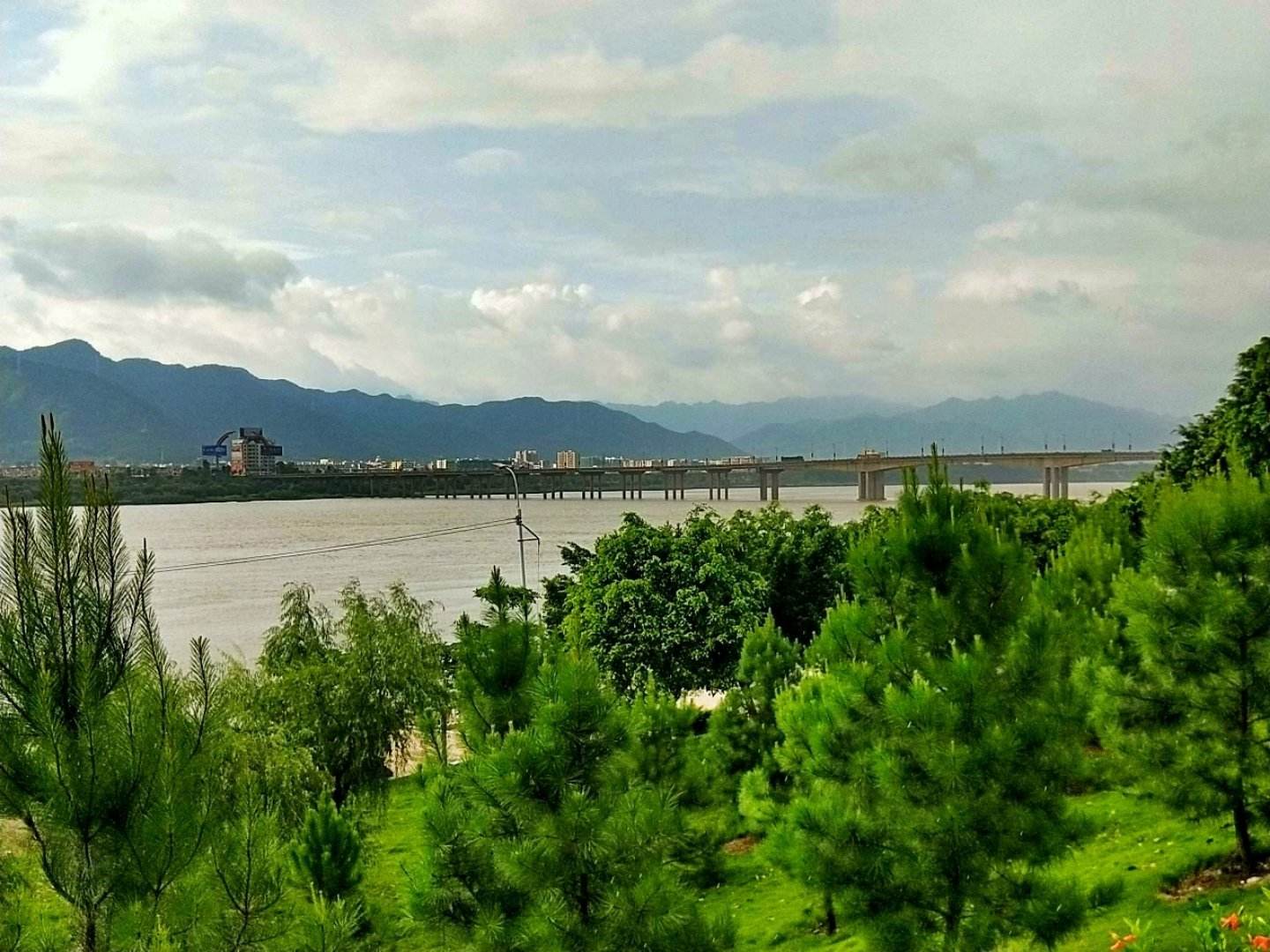 2020年4月清远自考报考费是多少？