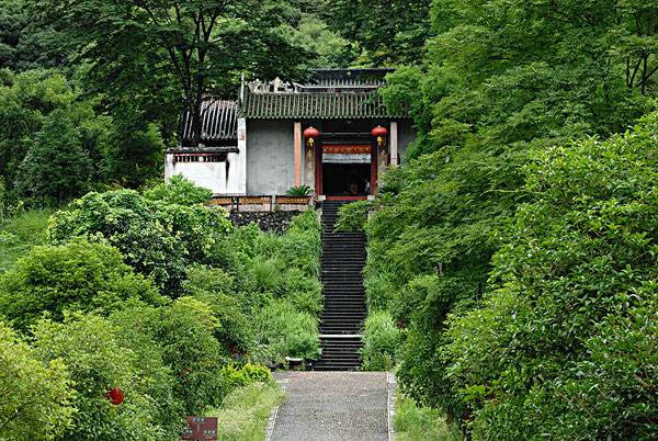 2019年的清远自考毕业生的模糊相片能否更换？